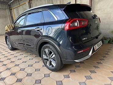 byd e7: Kia Niro: 2017 г., 1.6 л, Автомат, Гибрид, Кроссовер — 5