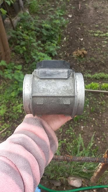 куплю москвич: Тормозные диски (субару) - 500 сом шт. задние ступицы (субару) - 500 — 4