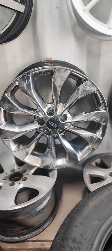 Литые Диски R 18 Kia, 1 шт, отверстий - 5