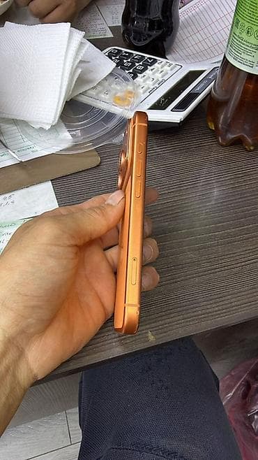 nokia e90: IPhone 17 Pro, Б/у, 256 ГБ, Оранжевый, Зарядное устройство, Защитное стекло, Чехол, 97 % — 5