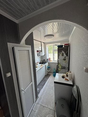 Квартиры: 2 комнаты, 35 м², Сталинка, 2 этаж, Евроремонт — 3
