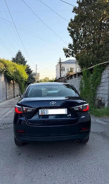 авто из армении: Toyota Yaris: 2017 г., 1.5 л, Автомат, Бензин, Седан — 4