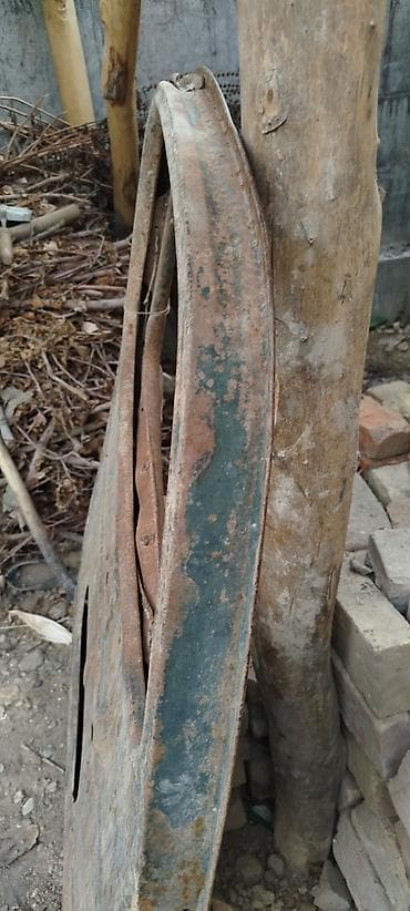 дамкрат авто: Автомобильная дверь (передняя), металлическая. Описание: - Каркас и — 3