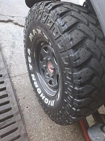 максис: Шины R 15, Всесезонная, Б/у, Внедорожные (АТ/МТ), Maxxis — 4