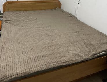 двухспальная кроват: Двуспальная кровать, Б/у, С матрасом, длина - 200 см — 3