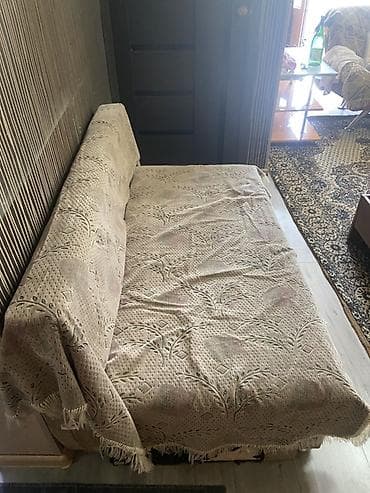мягкой мебель: Компактный раскладной диван-кровать. - Тип: двухместный диван с — 2