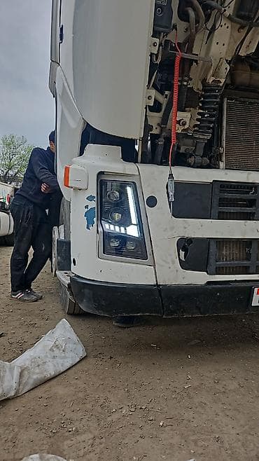 воздушный матрос: Тягач, Volvo, 2002 г., Тентованный — 9