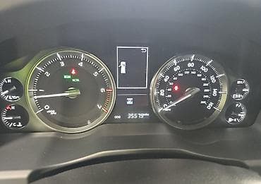 man: Toyota Land Cruiser: 2020 г., 5.7 л, Автомат, Бензин, Внедорожник — 10