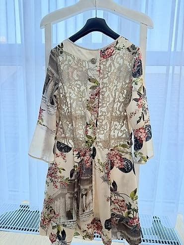 платье лолита: Платье с принтом и кружевной спинкой - Силуэт: приталенное верхнее — 1