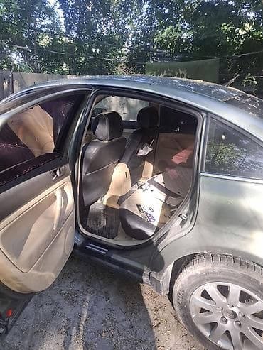обшивки пассат: Volkswagen Passat: 2001 г., Автомат, Седан — 5