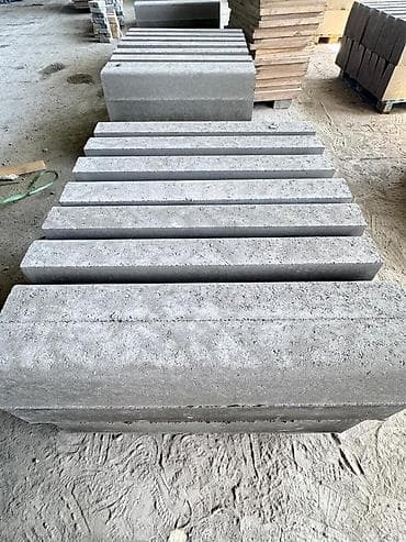 дорожные плиты: Дорожный бордюр, Прессованный, Бетонный, Новый — 9