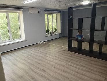 аренда место салон: Комната/небольшой офис с узлом внутри - Отдельное помещение — 8