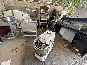 Профессиональный тестомес спирального типа Описание: - Спиральный