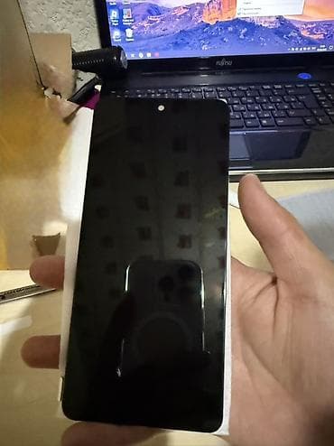 монитор oled: Poco F3, Новый — 1