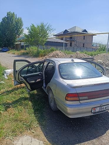 Транспорт: Nissan Cefiro: 1995 г., Автомат, Бензин, Седан — 4