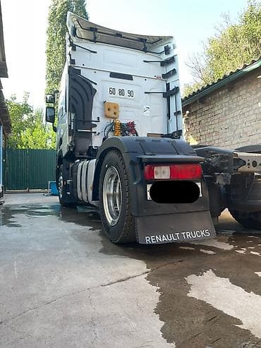 Tata: Тягач, Renault, 2015 г., Без прицепа — 8