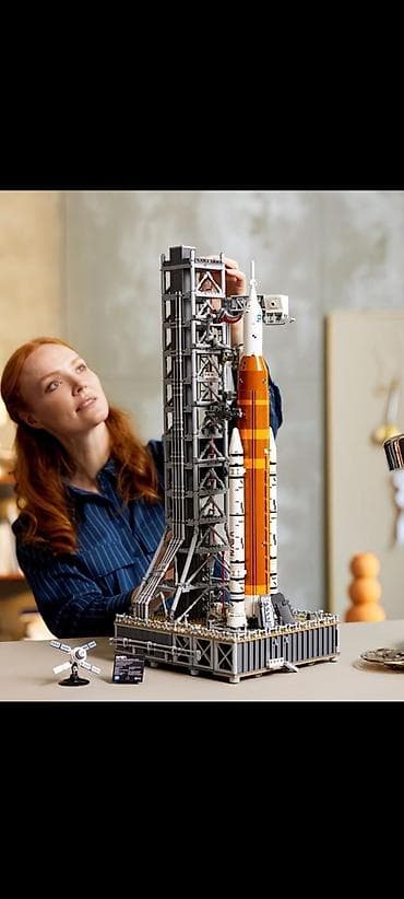 Игрушки: Лего Конструктор-коллекция: пусковой комплекс с ракетой SLS/Orion — 1