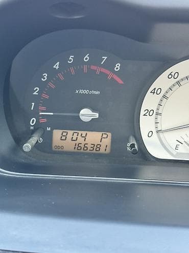 Toyota Ist: 2003 г., 1.5 л, Автомат, Бензин, Седан — 9