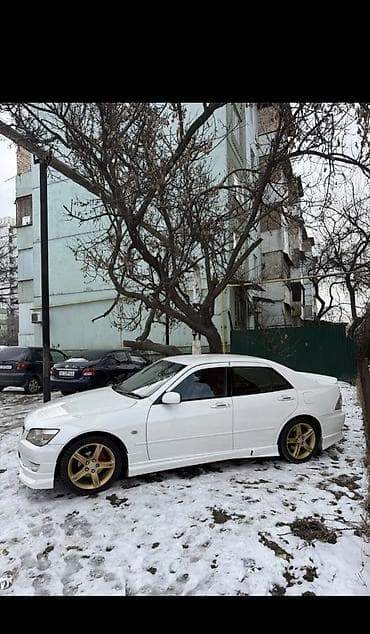 Toyota Altezza: 2001 г., 2 л, Автомат, Бензин, Седан at lalafo.kg Toyota Altezza: 2001 г., 2 л, Автомат, Бензин, Седан