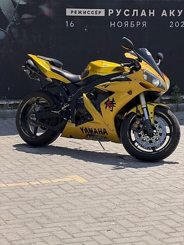 Спортбайк Yamaha, 1000 куб. см, Бензин, Взрослый, Б/у at lalafo.kg Спортбайк Yamaha, 1000 куб. см, Бензин, Взрослый, Б/у