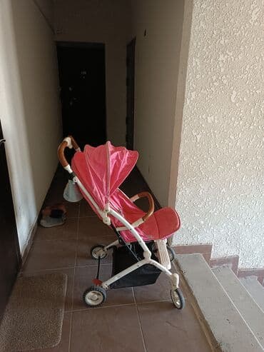 лапка сквиш купить в бишкеке: Коляска, цвет - Розовый, Б/у — 2
