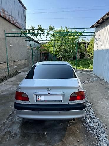 q 7: Toyota Avensis — 2