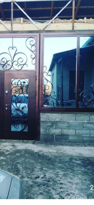 шкаф для документов со стеклом: Межкомнатная дверь со стеклом, цвет - Голубой, Б/у — 1