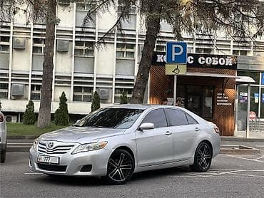 Toyota Camry: 2010 г., 2.5 л, Типтроник, Газ — 1