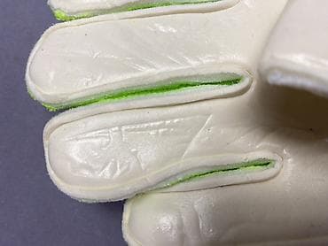 Вратарские перчатки adidas - Назначение: футбол, игра в воротах — 7