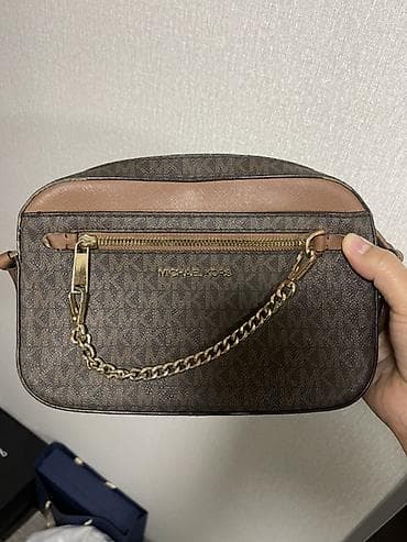 чехол х: Сумка Michael Kors кросс-боди, в хорошем состоянии. 
Оригинал — 1