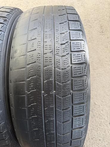 17: Паразимних шин Dunlop, 2 штуки. Характеристики: - Бренд: Dunlop - — 3