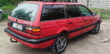 Volkswagen Passat: 1988 г., 1.8 л, Механика, Бензин, Универсал — 3
