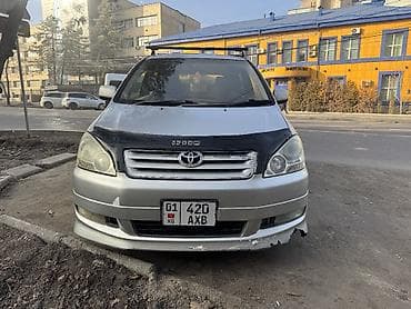 Toyota: Toyota Ipsum: 2003 г., 2.4 л, Автомат, Бензин, Минивэн — 1