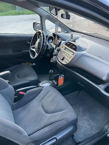 subaru crostek: Honda Fit: 2009 г., Вариатор, Бензин, Хэтчбэк — 7