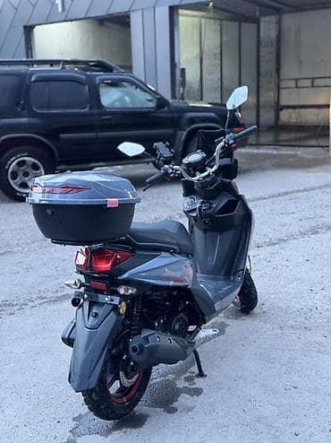 ниже: Тип скутера Yamaha, 200 куб. см, Бензин, Новый — 4