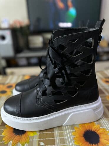 сапоги из натурального меха и кожи: Продаю шикарные кожаные ботинки (весна,лето,осень)Пр.Турция.Фирма — 7