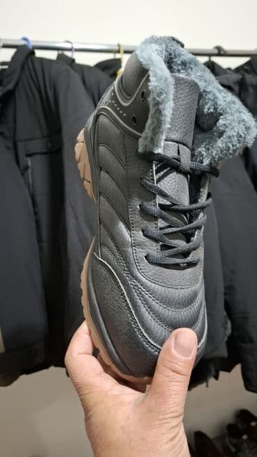 купить рабочие сапоги с утеплителем: Мужские ботинки, 40, Новый, цвет - Черный, Самовывоз, Платная доставка — 4