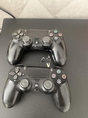 garmin 8 pro: Игровая консоль Sony PlayStation 4 Pro (чёрная) + 2 геймпада DualShock — 2