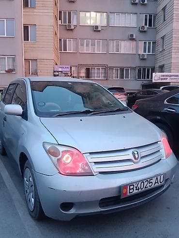 Продажа авто: Toyota Ist: 2002 г., 1.3 л, Автомат, Бензин, Хэтчбэк — 1