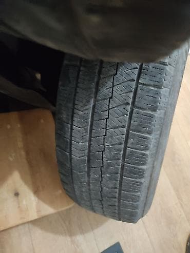 2500: Зимняя шина 195/65 R16 92Q 2 штук 2500 - Размер: 195/65 R16 - Индекс — 3
