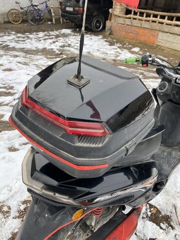 Скутер/максискутер спортивного стиля - Агрессивный дизайн передней — 8