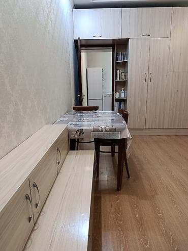 Недвижимость: 1 комната, 28 м², 2 этаж, Евроремонт — 3