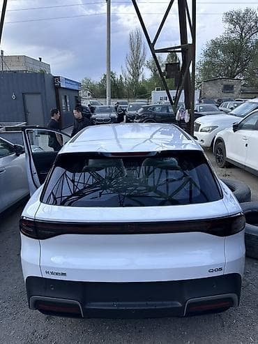 аудбек 2020: Электромобиль Qiantu Q05 (белый, кроссовер) Кузов и дизайн: - — 4