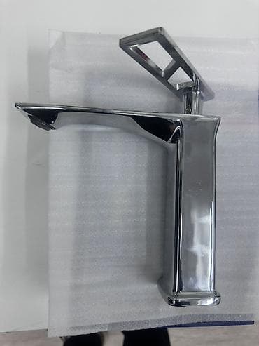 смеситель в ванну: Смеситель для умывальника, однорычажный, хром - Современный дизайн с — 1