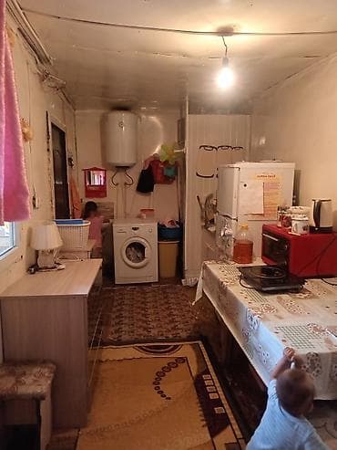 вагон сатам: Вагон уй сатылат!дөңгөлөк жок,ичиндеги окаттар калат. Бир айда — 2