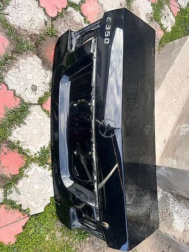 насадка amg: Крышка багажника Mercedes-Benz, Оригинал — 1