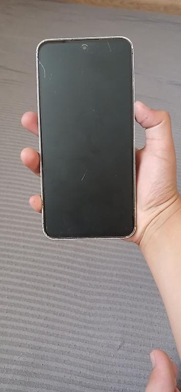 z flip 4: Samsung Galaxy S24 FE, Б/у, 256 ГБ, цвет - Серый, 2 SIM — 3