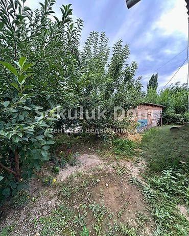 Дома: 🏠Продается дом в с. Сокулук 🟡Комнаты: 3 🟡Участок: 5 соток 🟡Отопление — 2