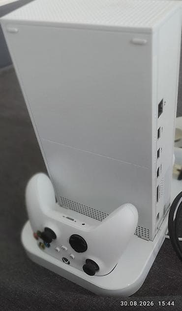 xbox microsoft: Игровая консоль Xbox Series S 512 Gb с аксессуарами. комплектация — 2