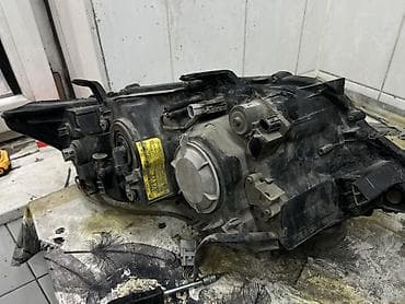 кузов тайота: Передняя левая фара Toyota Оригинал — 3